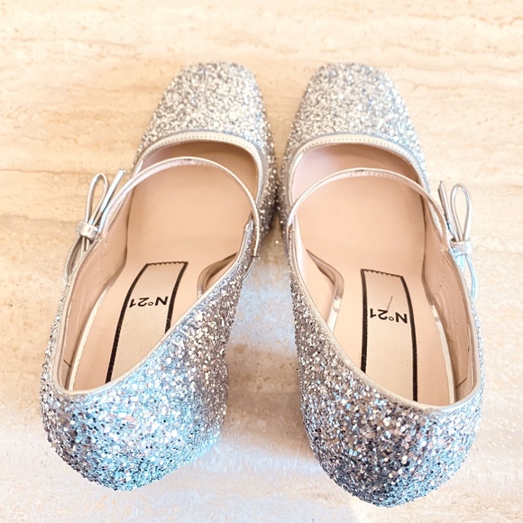 No 21 Designer Glitter Mary Jane Pumps - Picture 11 of 14